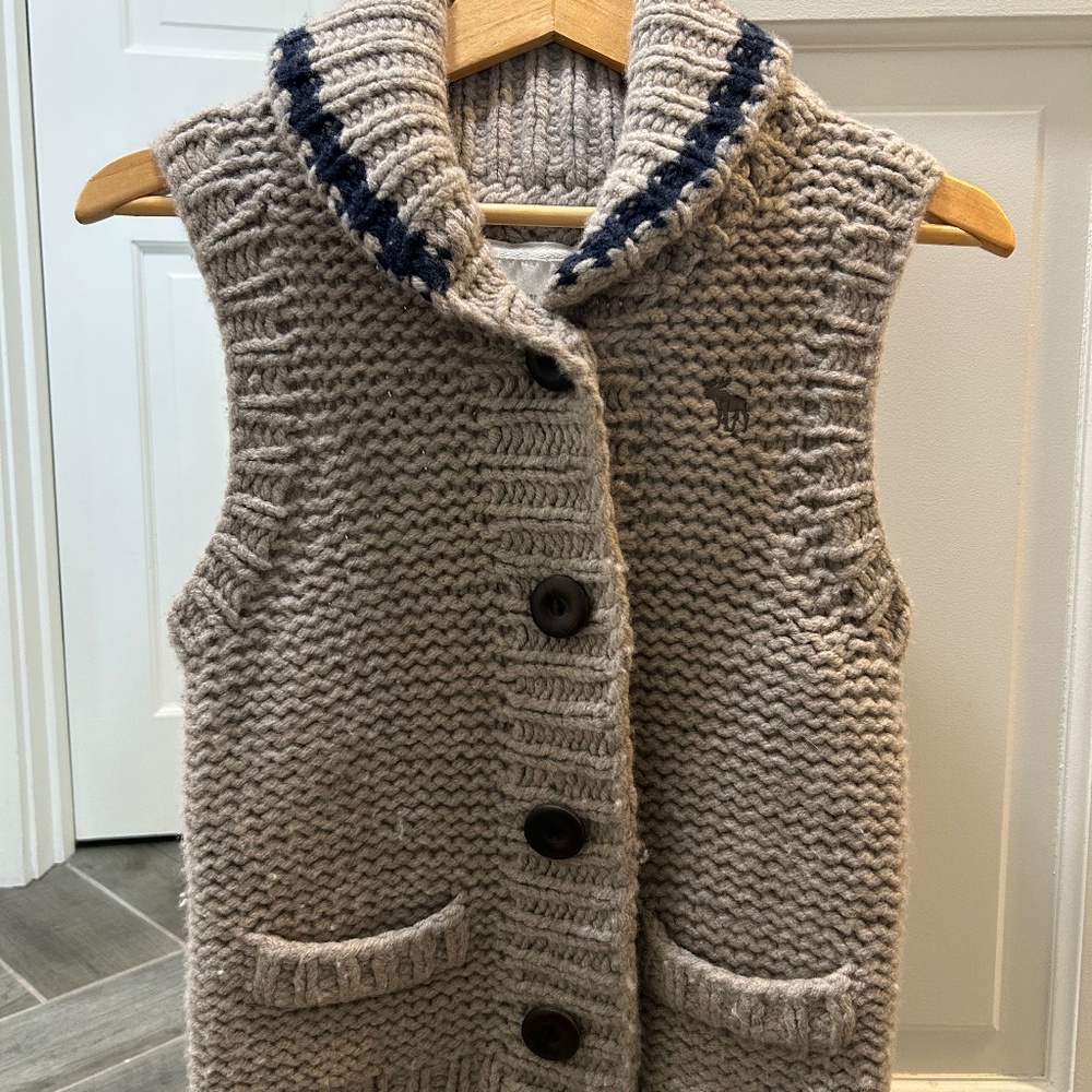 Abercrombie & Fitch vest